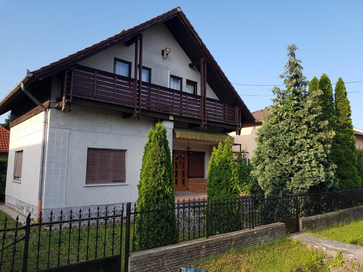 Nador Apartman Διαμέρισμα Balatonlelle Εξωτερικό φωτογραφία